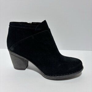 Clark’s Women’s Carleta York Black Suede Ankle Bootie, Size 8.5 M
